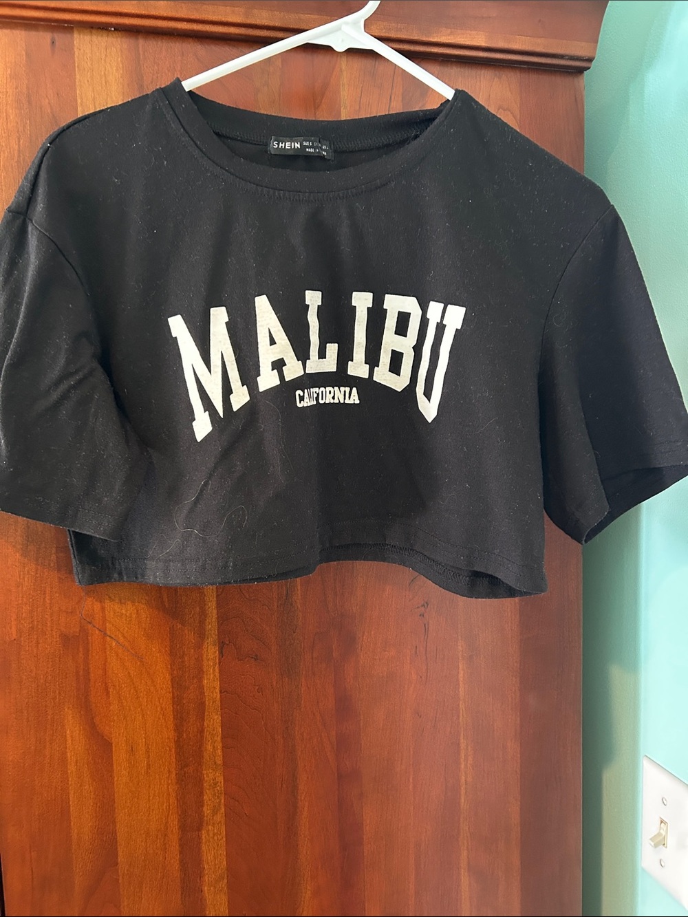 SHEIN Black 'Malibu' Cropped Tee with White Print